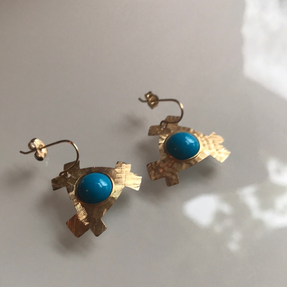 14k earrings.